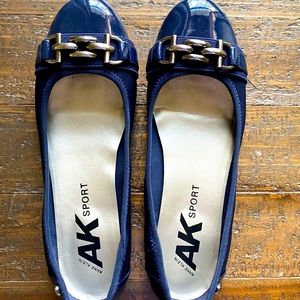 Anne Klein Sport size 10 navy flats